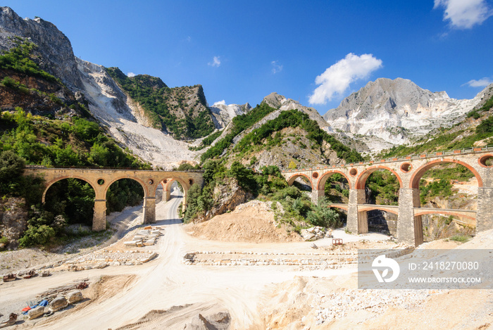 Carrara Cave di marmo