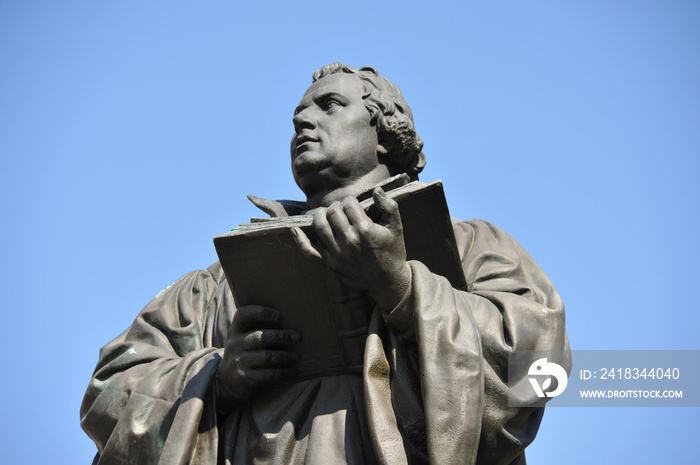 Lutherdenkmal, Martin Luther, Denkmal, Reformation, Bibel, Neues Testament, Theologie, Kirche, Thüri