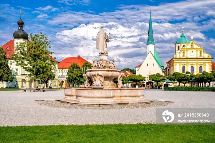 Marienbrunnen und Gnadenkapelle von Altötting, Bayern, Deutschland