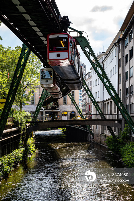 德国伍珀塔尔的Schwebahn