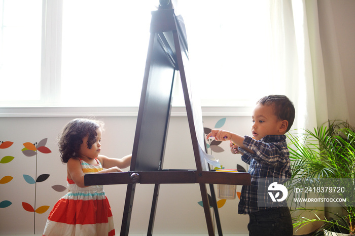 Children (18-23 months) playing at home