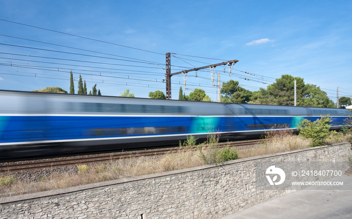 train à grande vitesse