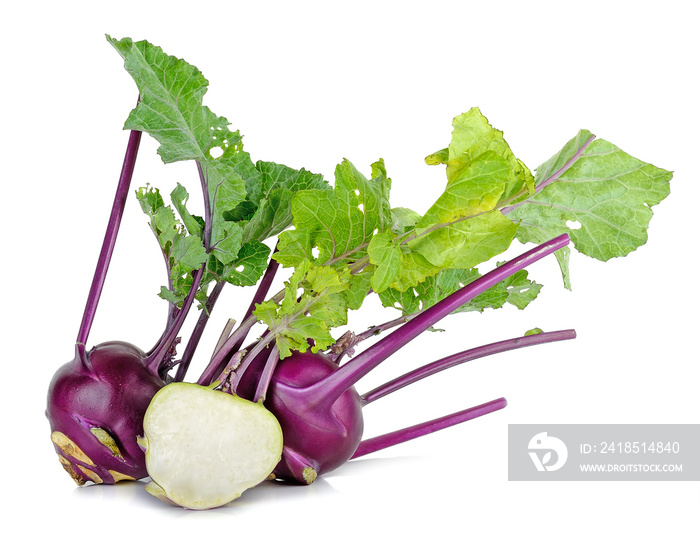 在白色背景上分离的紫色大头菜