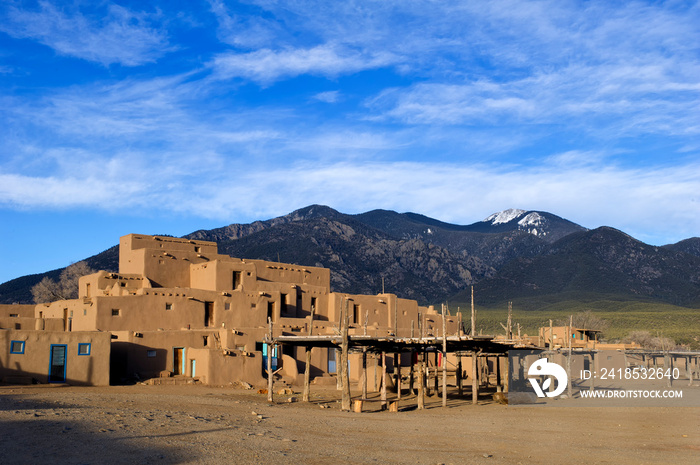 Taos Pueblo；Taos，新墨西哥州