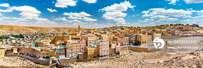 El Atteuf，阿尔及利亚姆扎布山谷的一个老城镇