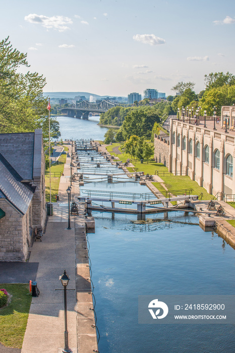 加拿大安大略省渥太华国会山Rideau运河（Canal Rideau）夏季船闸