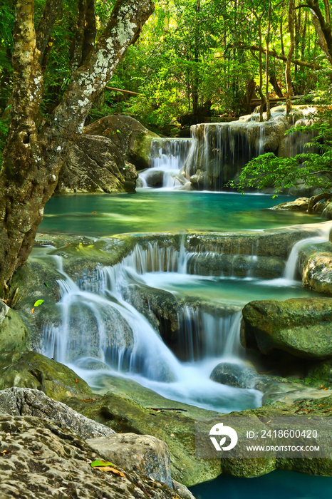 泰国北碧的四面瀑布