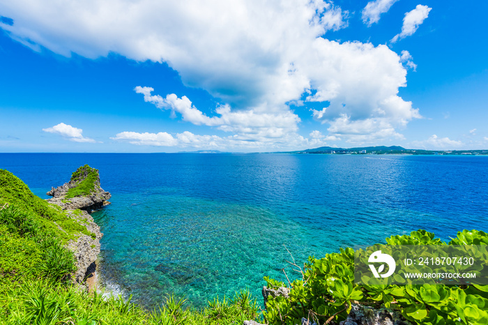 沖縄の真栄田岬 Cape Maeda in Okinawa, Japan