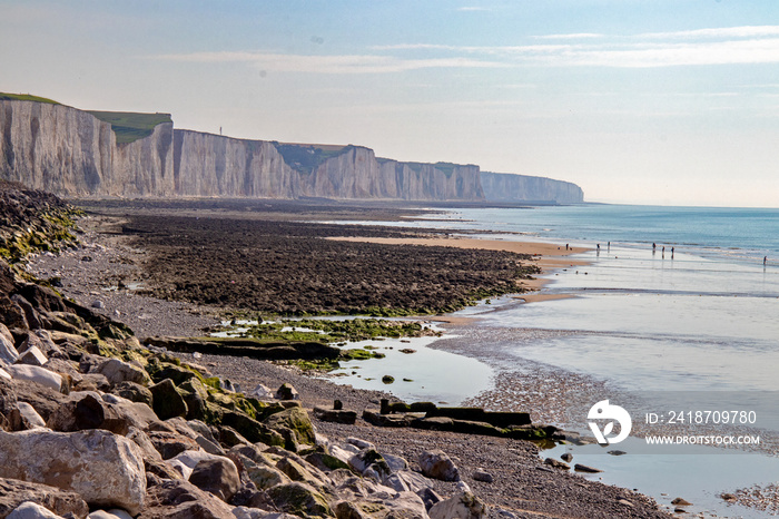 Ault. Le bord de mer et les falaises à marée basse. Somme. Picardie. Hauts-de-France