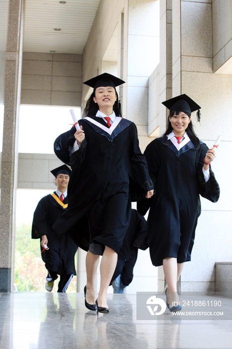 东方大学生