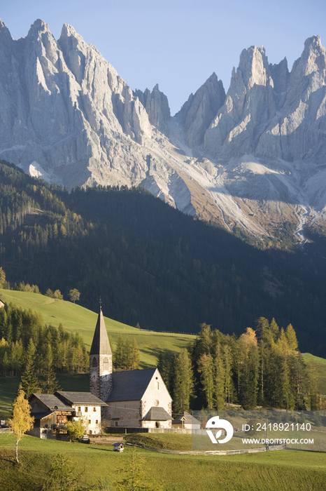 Italy, Trentino Alto Adige, Dolomites, Valley of Funes with church of St Maddalena