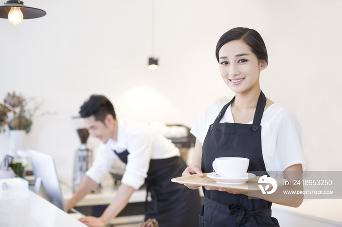 咖啡店女服务员肖像