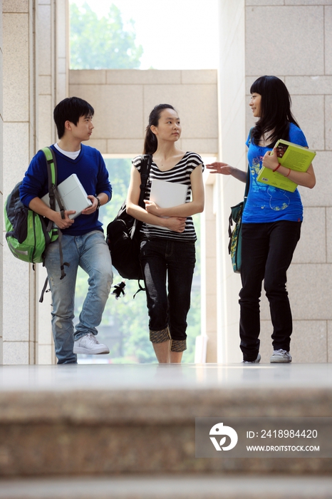 东方大学生