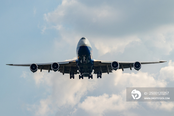 Boeing 747 in atterraggio all’aeroporto di Milano Malpensa