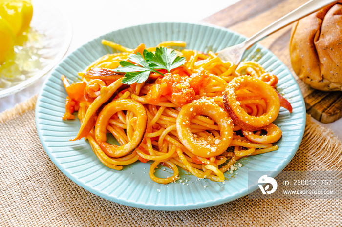 イカのトマトソースパスタ