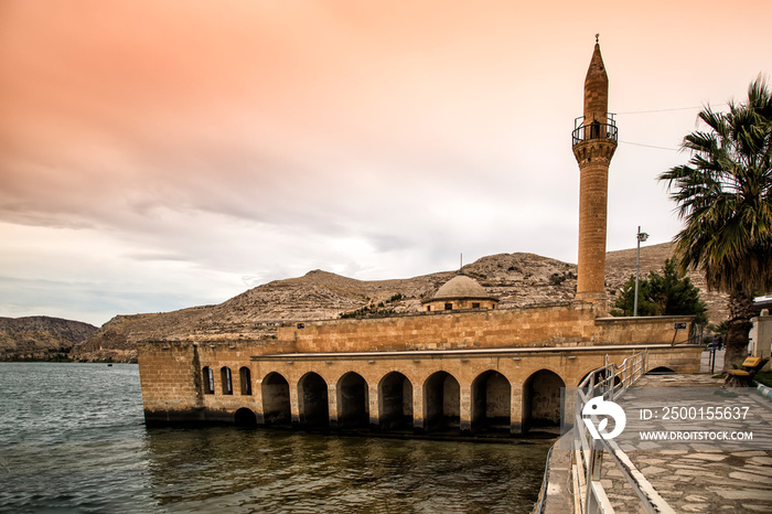 Landscape of Halfeti  in the foreground Euphrates River and Sunken Mosque. Halfeti is a touristic area between Gaziantep and Sanliurfa in Turkey.