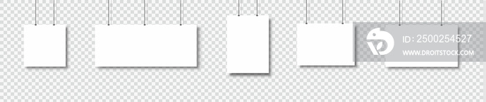 白色空白海报模板。挂在墙上的一套模型。纸张框架。隔离