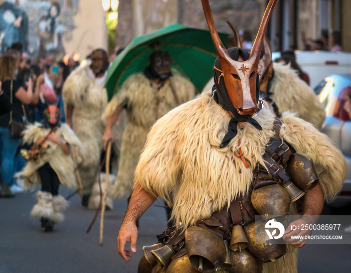 Maschere di carnevale alle Cortés Apertas, Ottana - Sardegna