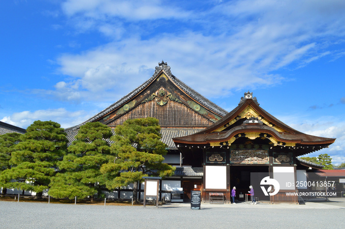 11月の世界遺産二条城の二の丸御殿が美しい