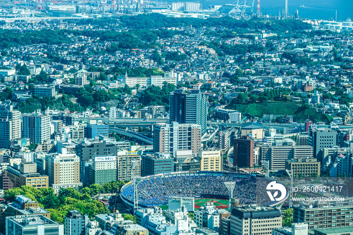 横浜ランドマークタワーから見える横浜スタジアム