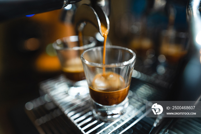 Coffee-Make coffee from the machine at home,Coffee in a cup