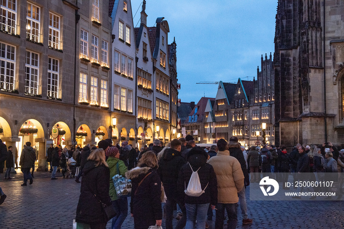 Weihnachtsbeleuchtung am Prinzipalmarkt, Münster, Westfalen, Deutschland