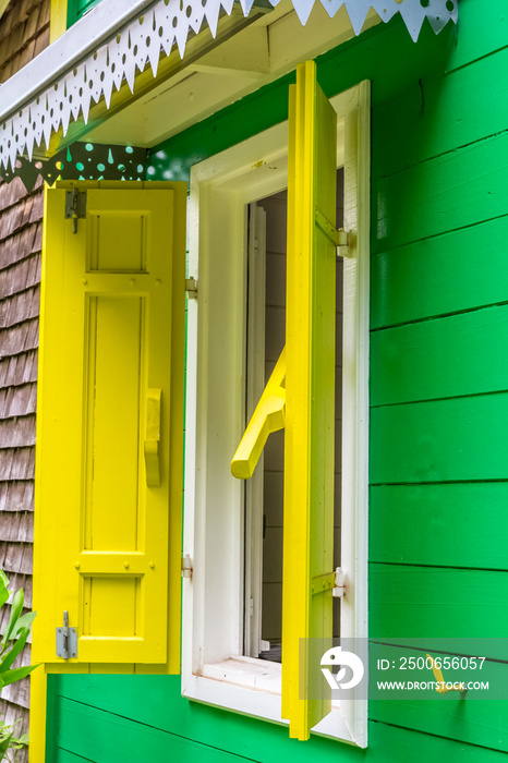 Volets de maison créole, île de La Réunion