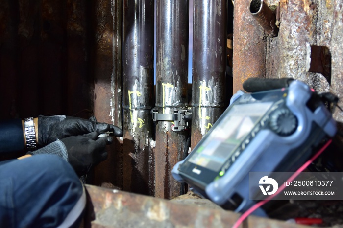 Phased Array Ultrasonics (PAUT) inspect the welding of water tube in power plant. Focus inspection area.