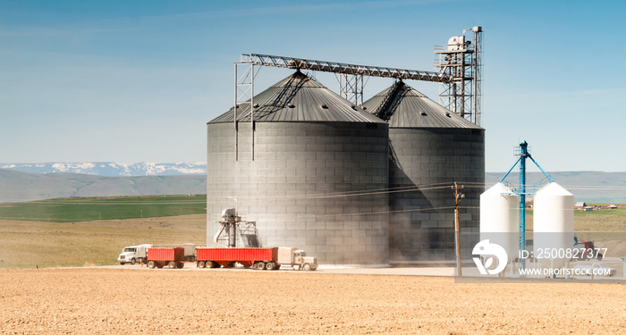 Silo Grain Elevator Food Storage Agriculture Industry Truck Transportation