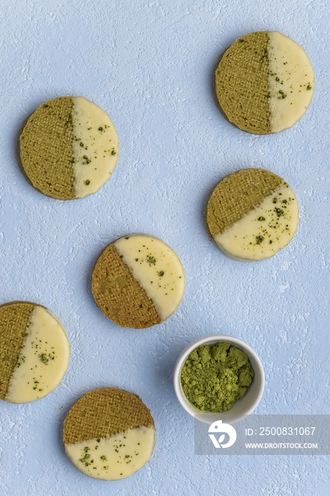 Matcha cookies with white chocolate