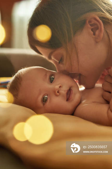 Little baby smell creates strong bond in mom’s brain