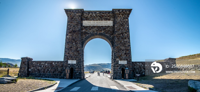 yellowstone national park wyoming landscapes