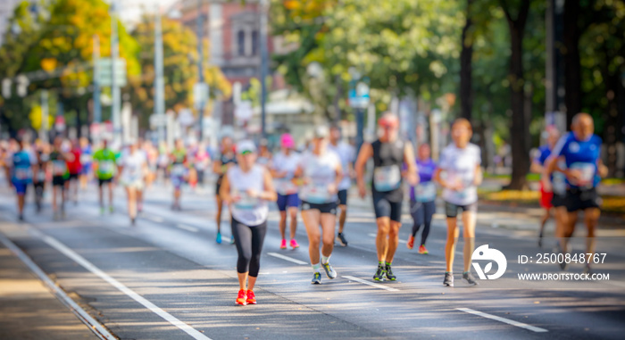 marathon runners in the city