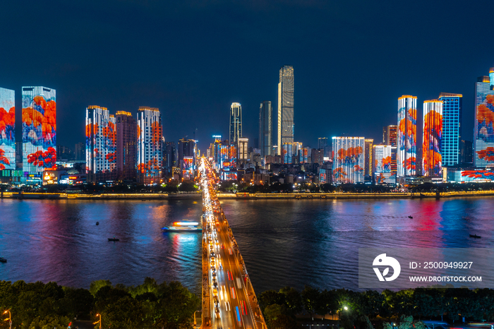 航拍长沙橘子洲大桥湘江沿岸城市夜景风光