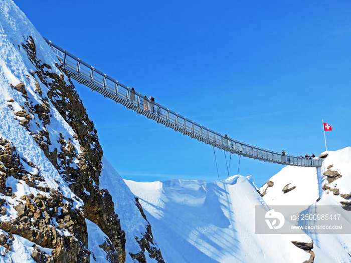 Peak walk on the Suspension bridge between two mountain peaks (Travel destination Glacier 3000) or Peak walk sur le pont suspendu, Les Diablerets - Canton of Vaud, Switzerland (Suisse)