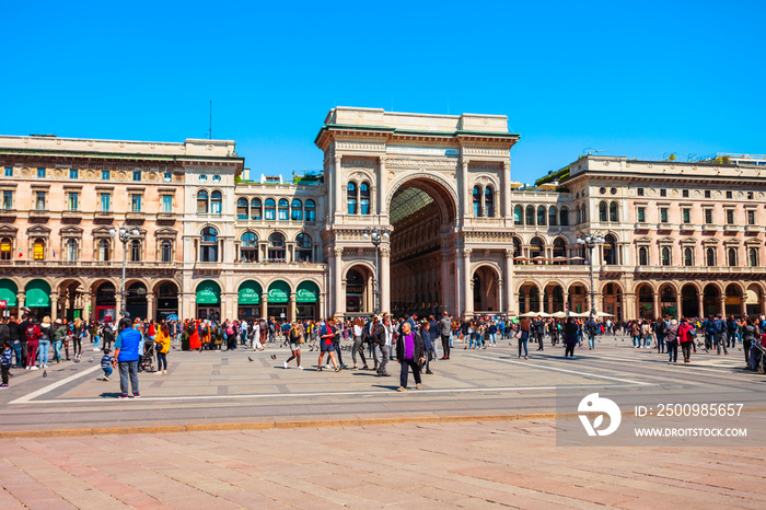 Galleria Vittorio Emanuele II, Milan