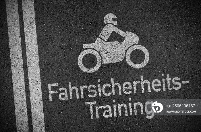 Asphalt Straße mit Fahrsicherheitstraining für Motorrad Motorräder