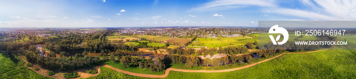 D Dubbo river turns wide pan