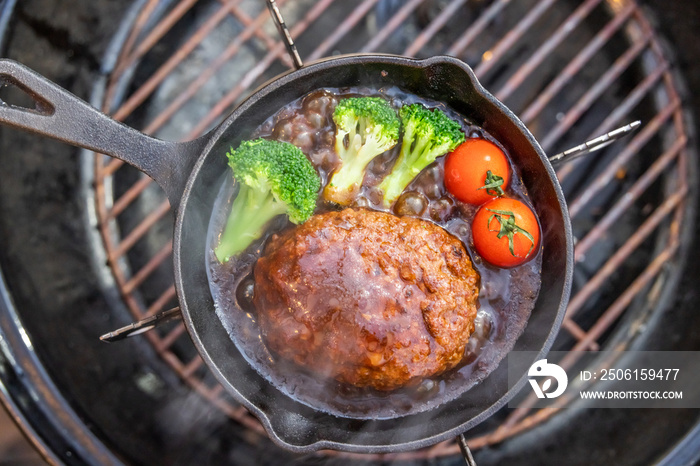 ハンバーグ Hamburger steak to cook at home