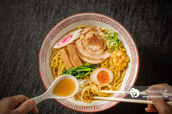 典型的なラーメン　Ramen set of typical Japanese style