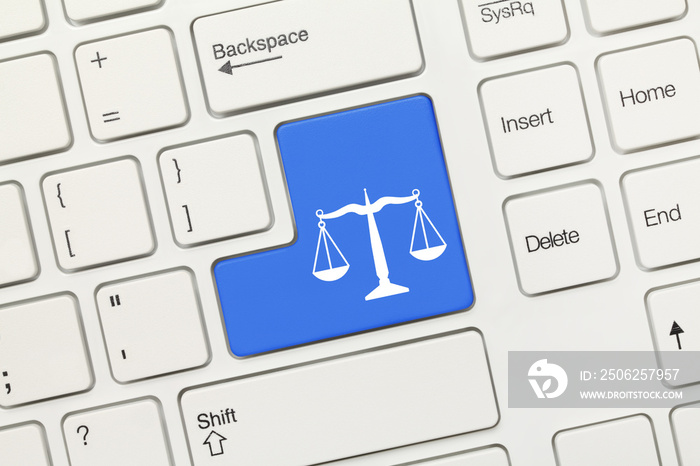 白色概念键盘-法律符号(蓝色键)