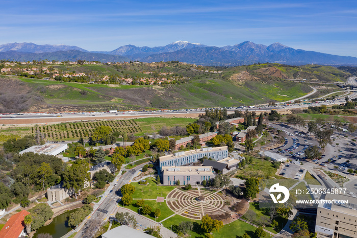 Cal Poly Pomona Baldy山美丽玫瑰园鸟瞰图