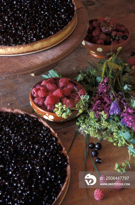 berries cakes