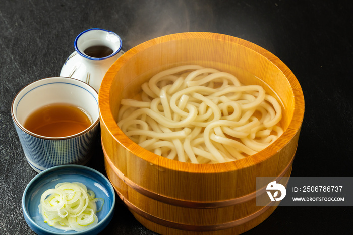 手打ちうどん　homemade noodles of Japan(udon)