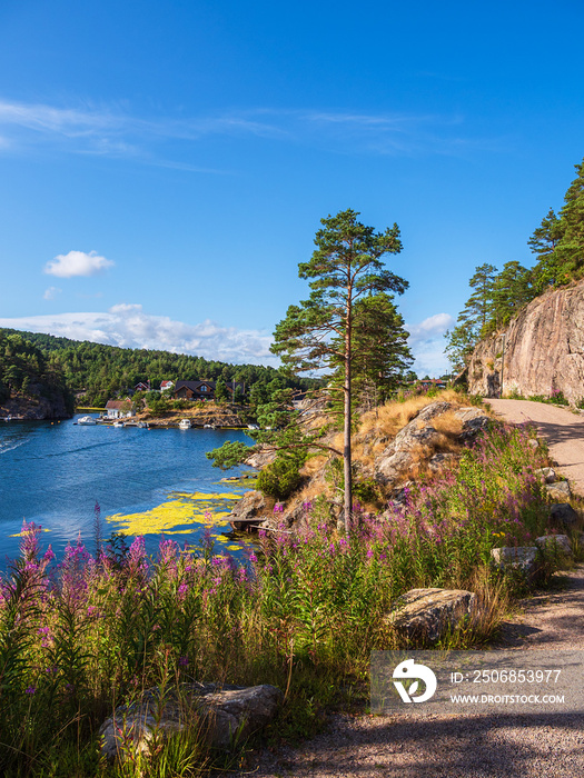 Landschaft an der Bucht Stølekilen bei Søgne in Norwegen