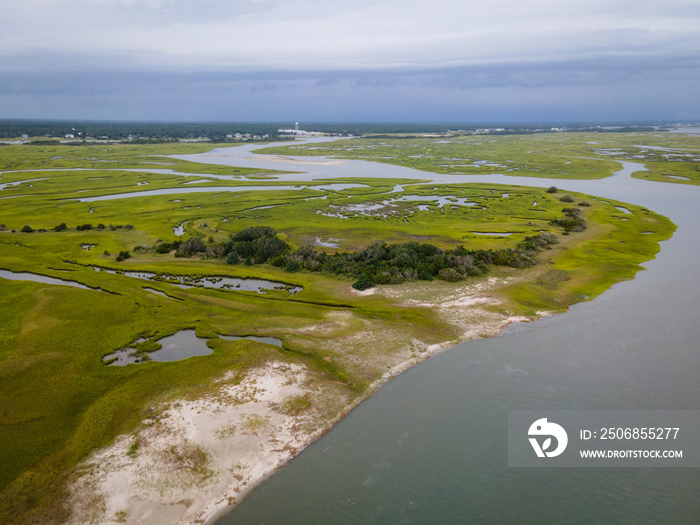 在北卡罗来纳州昂斯洛县的水晶海岸划船