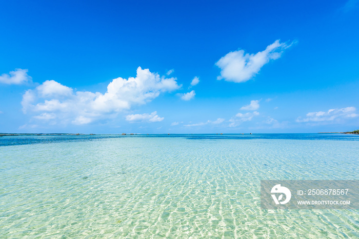 佐和田の浜　宮古島の海　Beautiful beach in Miyakojima Island, Okinawa.