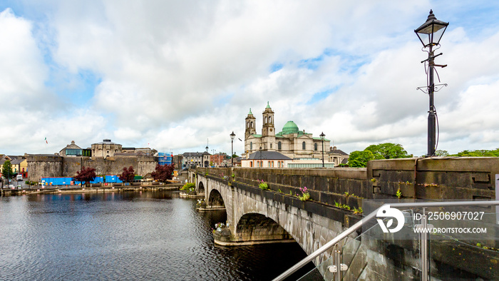 Beautiful view of the bridge over the river Shannon, the parish church of Ss. Peter and Paul and the