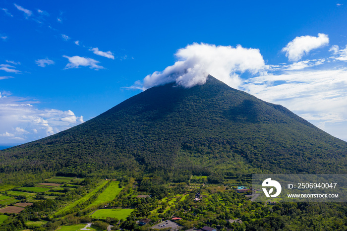 鹿児島県指宿市の開聞岳を登山している風景 A view of climbing Mt. Kaimon in Ibusuki City, Kagoshima Prefecture, Japan.