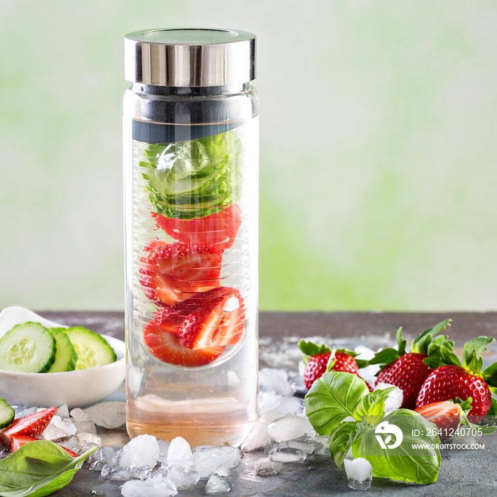 Infused detox water with strawberry
